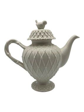 Grace's Teaware Porcelain Teapot with Lattice Trellis Pattern "Victorian Bird"